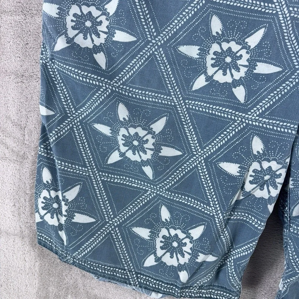 Faherty Classic Board Shorts Mens Size 34 Blue Floral Geometric Swim Trunks